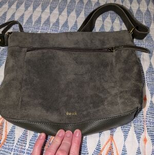 The Sak Crossbody 💚